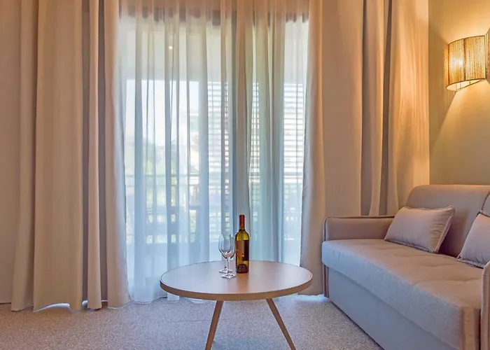 ホテル Eco Residences & 4*