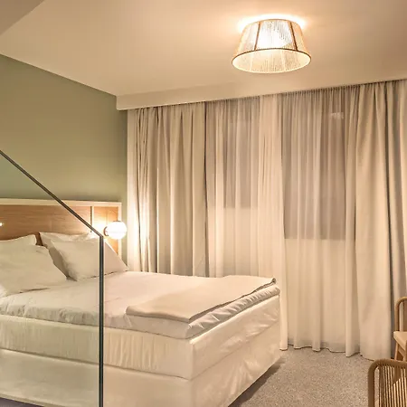 Хотел Eco Residences & Торони