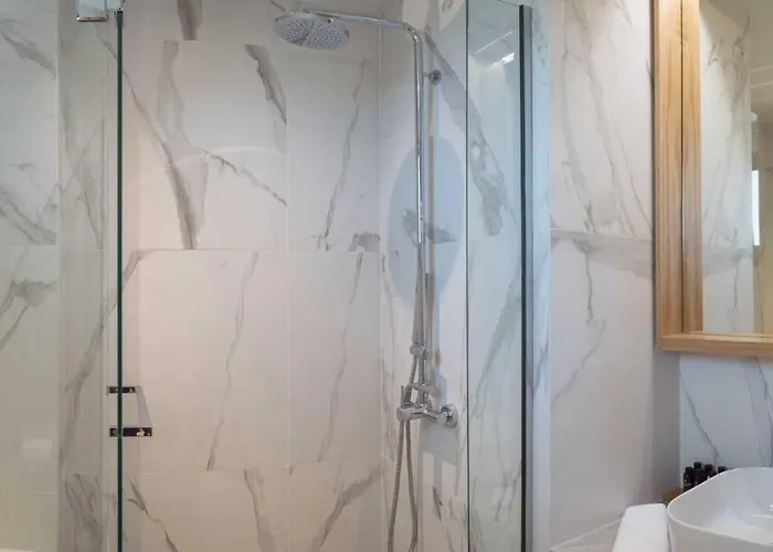 Eco Residences & 4* Toroni